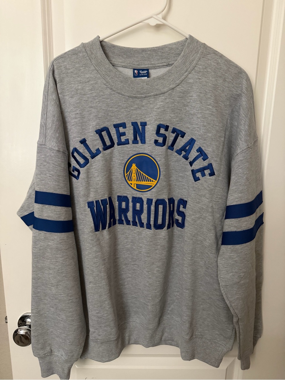 Golden State Warriors heather grey crewneck sweatshirt Men’s Medium Ultra Game